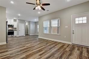 519 W W. Bond Street - Photo 3 of 14