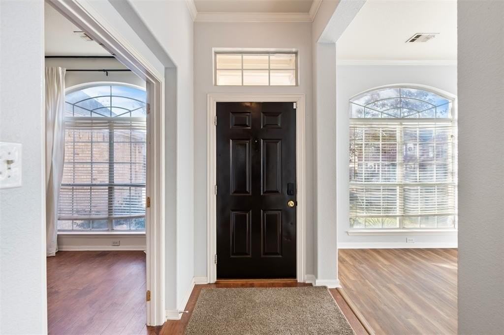 5541 Dunn Hill Dr - Photo 6 of 38