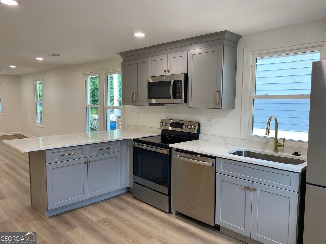 3426 Harrison Rd - Photo 2 of 15