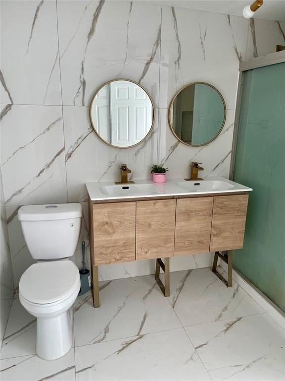 2459 Dewey St - Photo 6 of 11