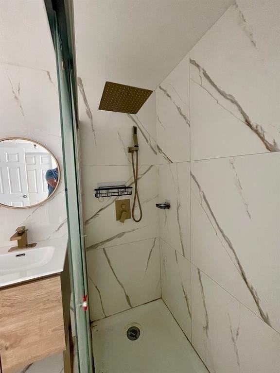 2459 Dewey St - Photo 7 of 11