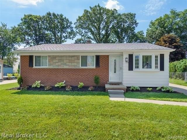 1358 Boyd St - Photo 3 of 27