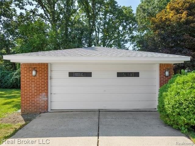 1358 Boyd St - Photo 5 of 27