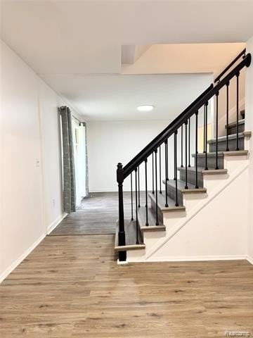 3095 Rolling Green Cir S - Photo 2 of 20