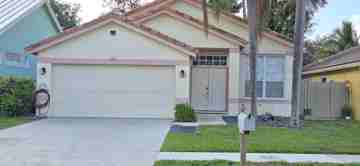 featured image of 661 Lake Wellington Dr