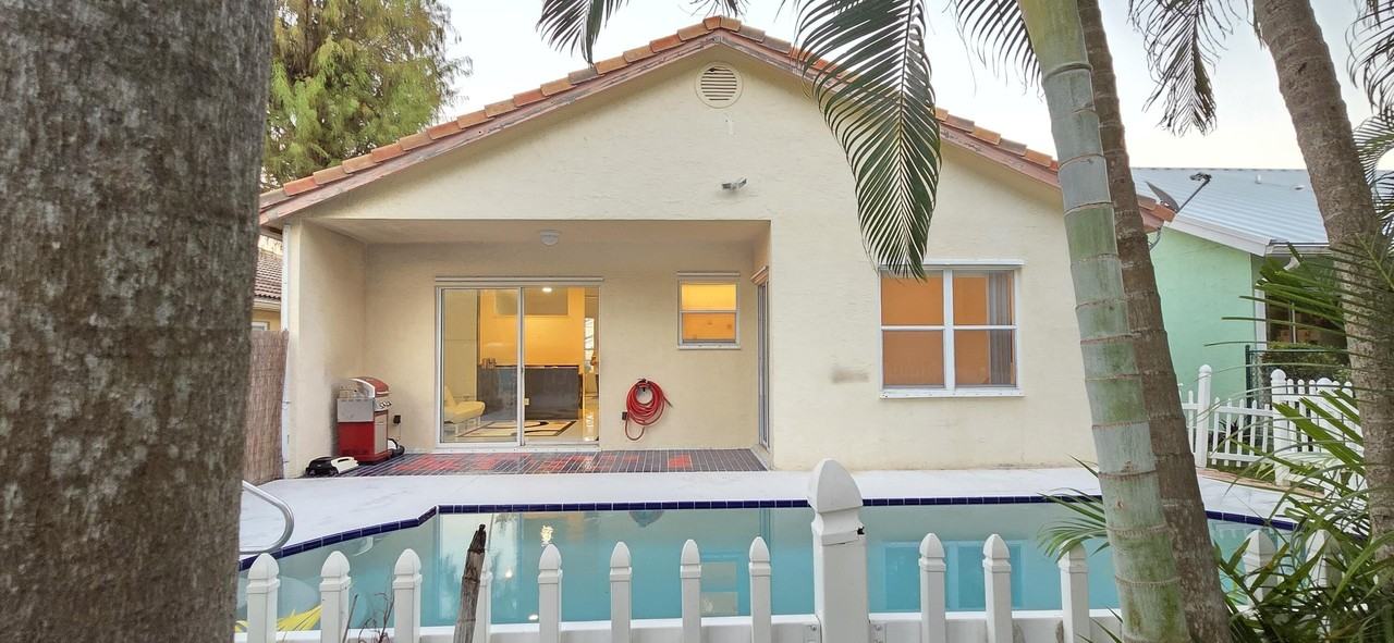 661 Lake Wellington Dr - Photo 7 of 50