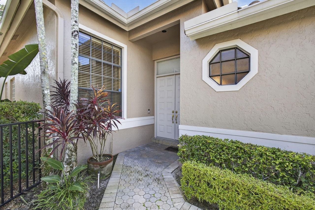 4548 Barclay Fair Way - Photo 3 of 50