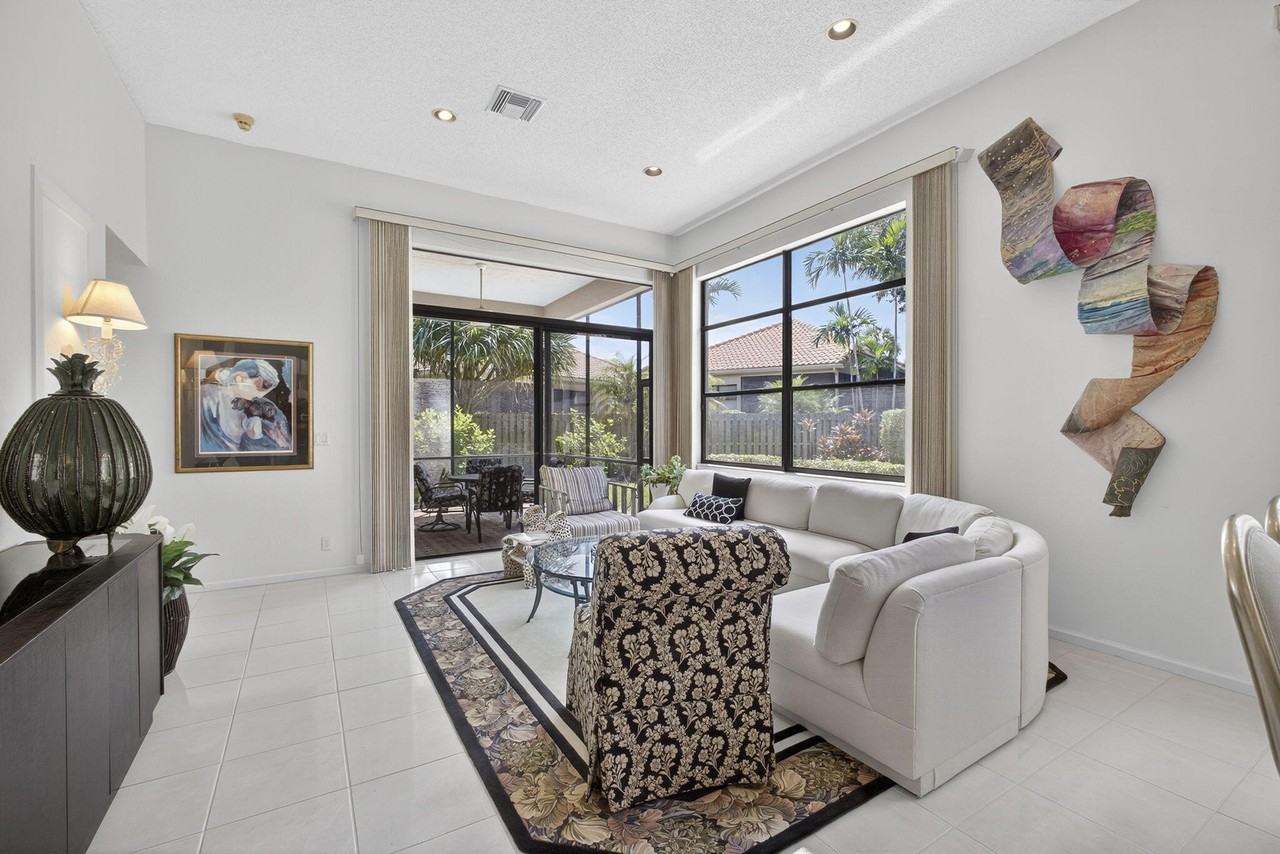 4548 Barclay Fair Way - Photo 7 of 50