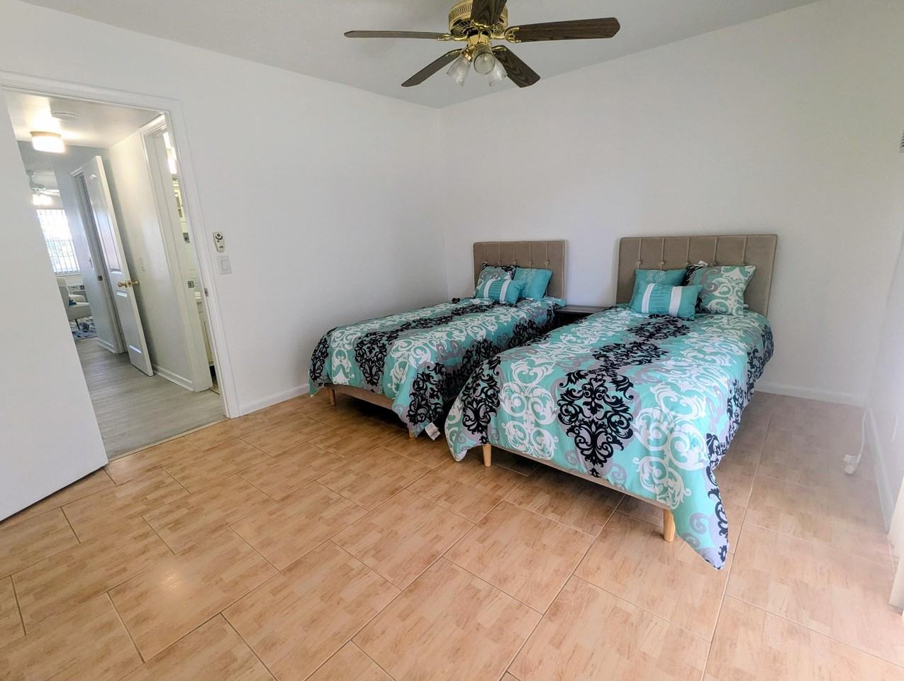 283 Sheffield L - Photo 7 of 17