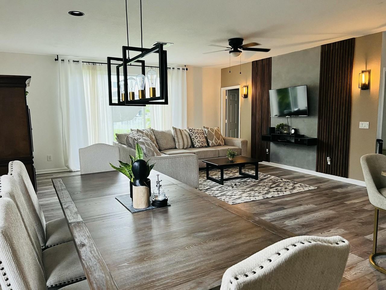 1452 Nw Leonardo Cir - Photo 2 of 4