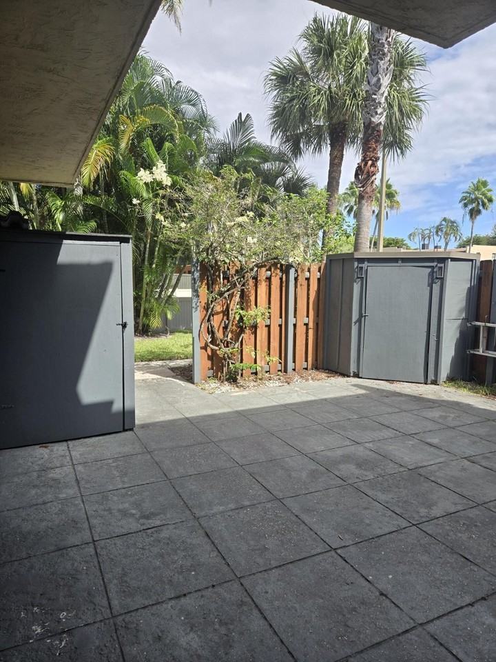 4844 Alder Dr #B - Photo 4 of 14