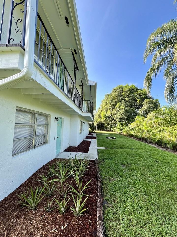 2819 Sw Cornell Ave - Photo 2 of 30