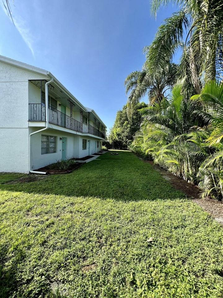 2819 Sw Cornell Ave - Photo 4 of 30