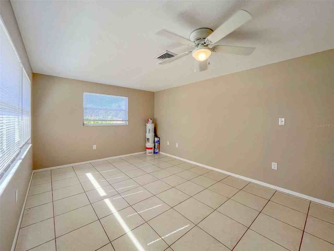 5001 Bell Meade Dr - Photo 3 of 14