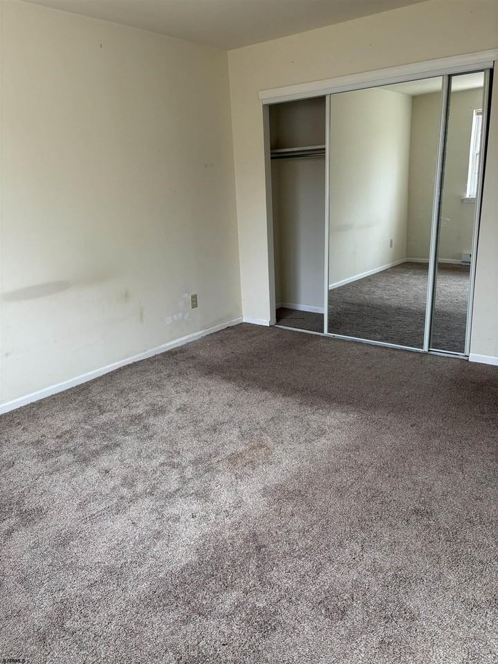 5303 Harding Hwy - Photo 2 of 7