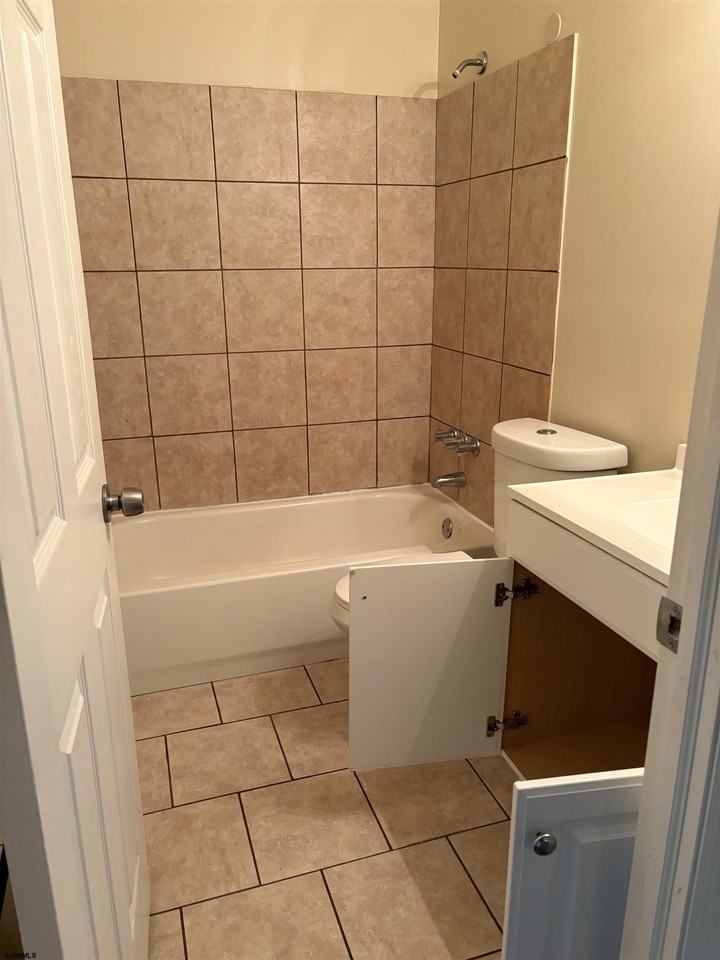 5303 Harding Hwy - Photo 3 of 7