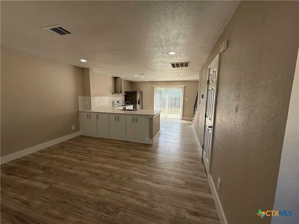 625 Alabama St - Photo 3 of 17