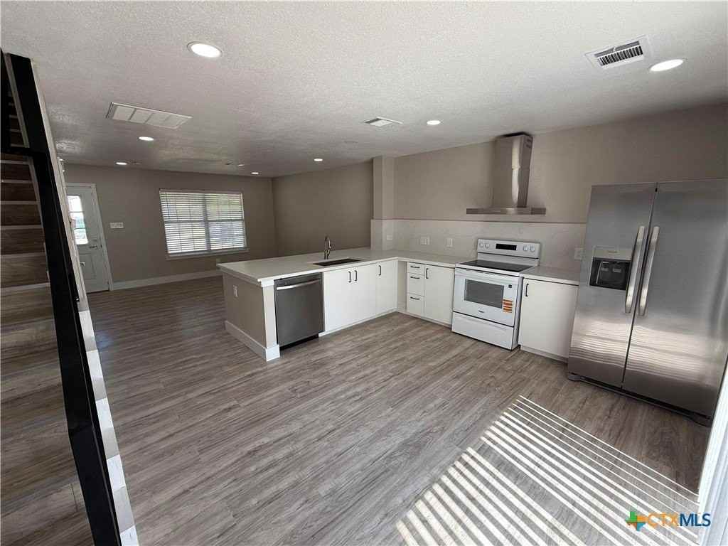 625 Alabama St - Photo 4 of 17