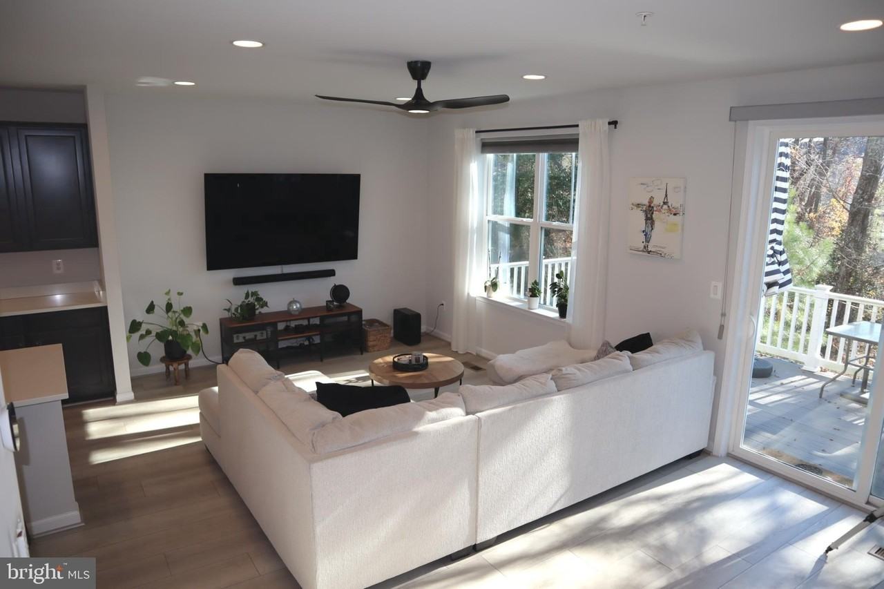 585 Cross Chase Dr - Photo 6 of 42