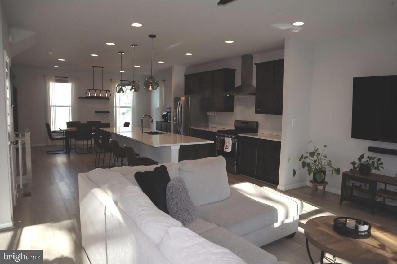 585 Cross Chase Dr - Photo 7 of 42