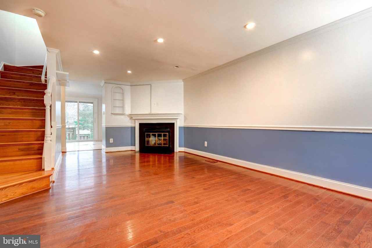 20212 Ravensdale Ct - Photo 5 of 38