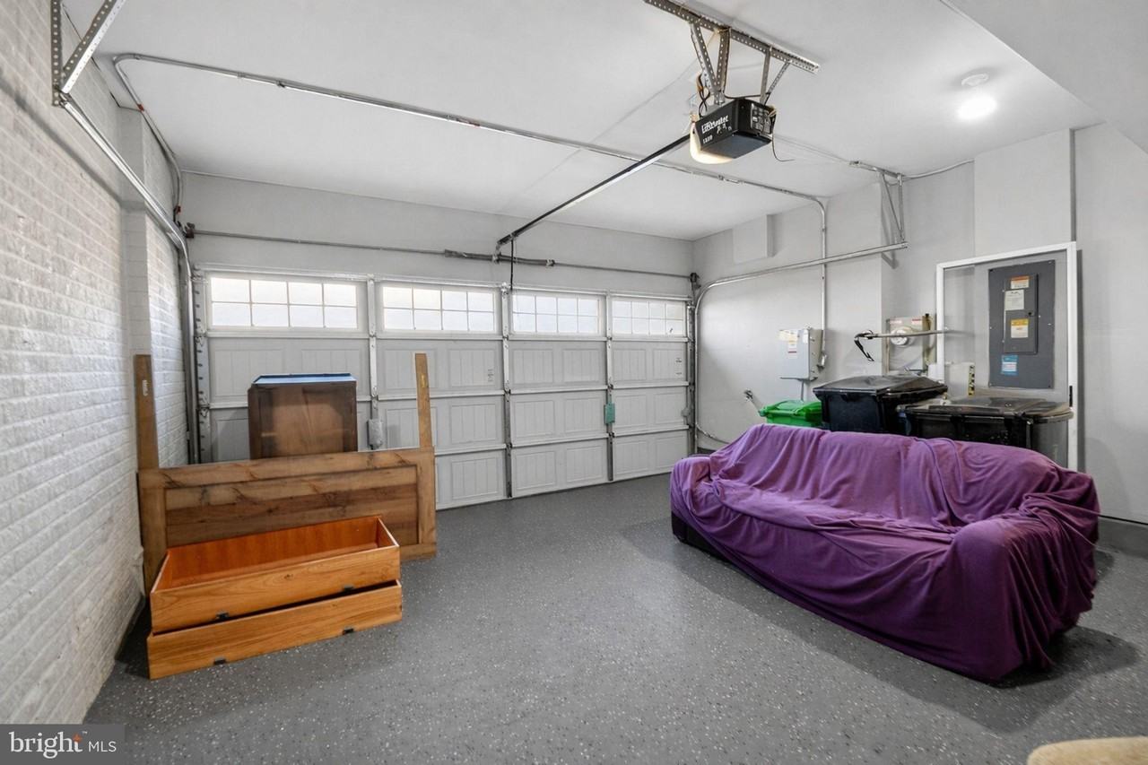 2102 Congresbury Pl - Photo 5 of 34