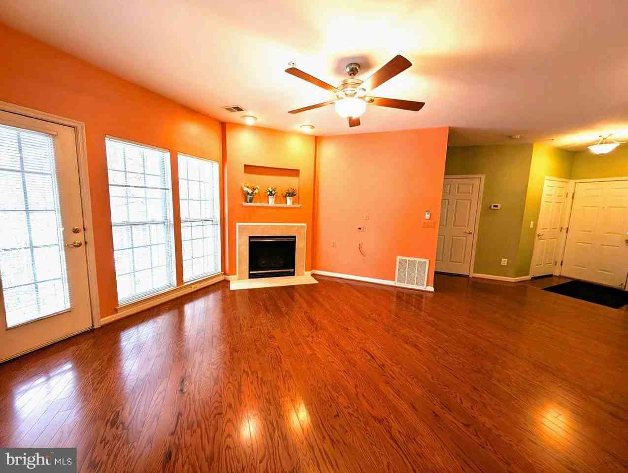 6214 Westchester Park Dr Unit 402 #402F - Photo 4 of 20