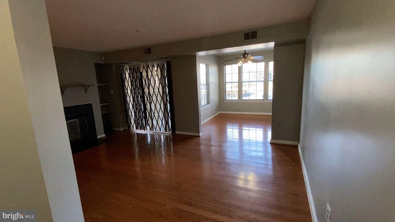 2071 Alice Ave Apt 202 #202 - Photo 2 of 10