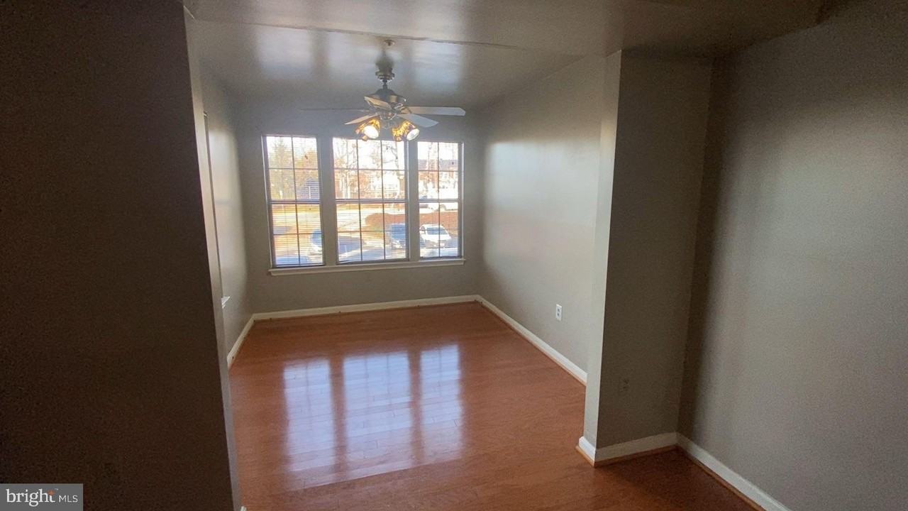 2071 Alice Ave Apt 202 #202 - Photo 3 of 10