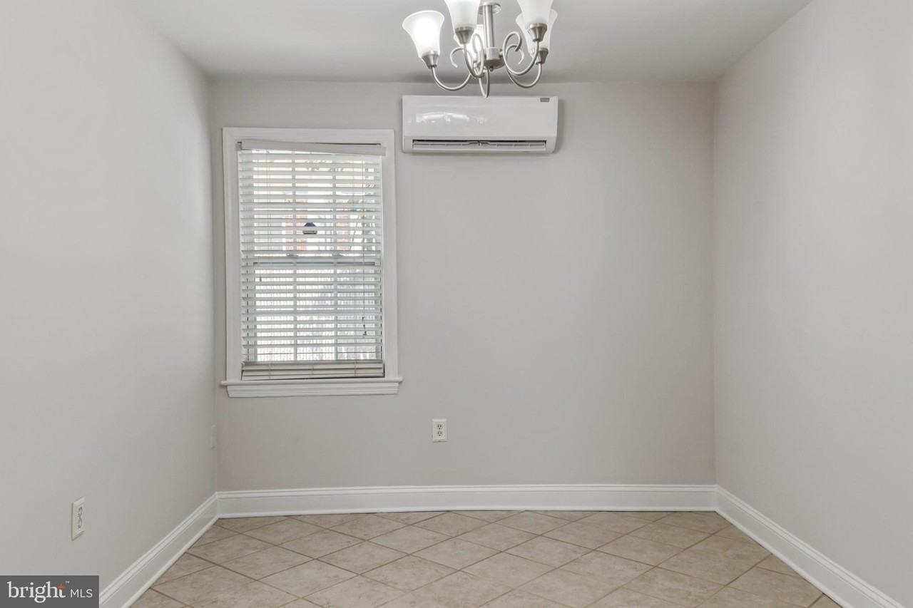 6909 Standish Dr - Photo 5 of 25