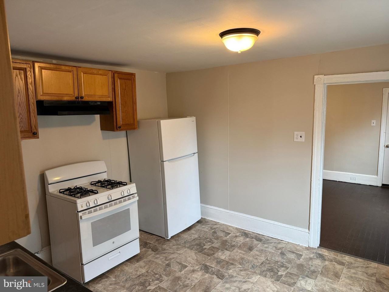 515 Linden Ave - Photo 3 of 14