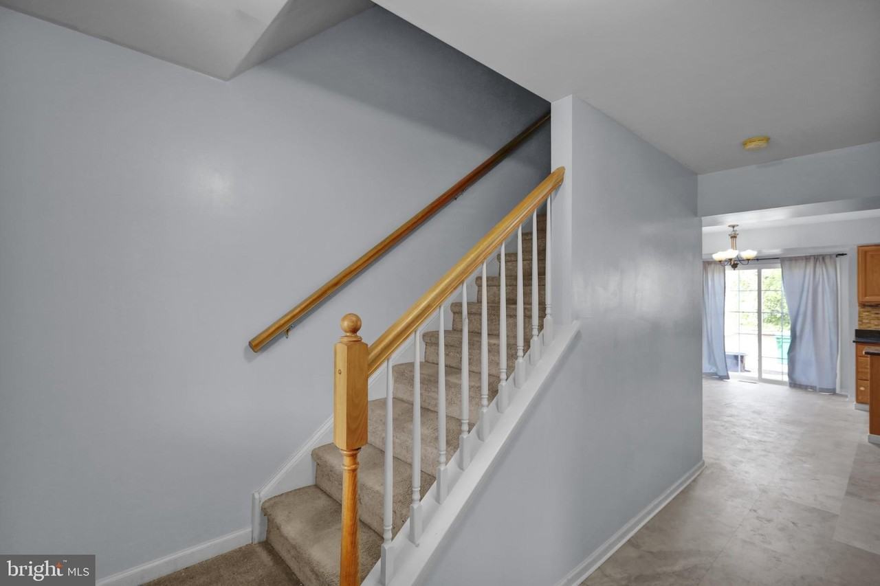 1016 Josephine Dr - Photo 4 of 18