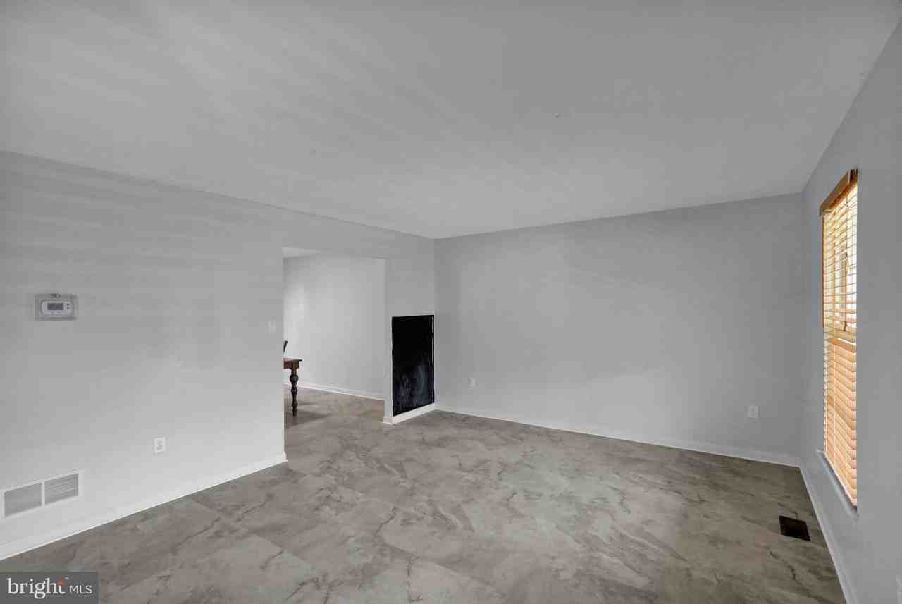 1016 Josephine Dr - Photo 5 of 18