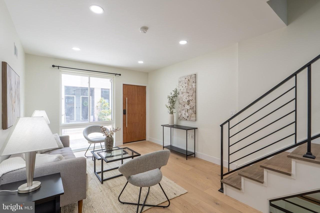 622 Mcclellan St - Photo 7 of 50