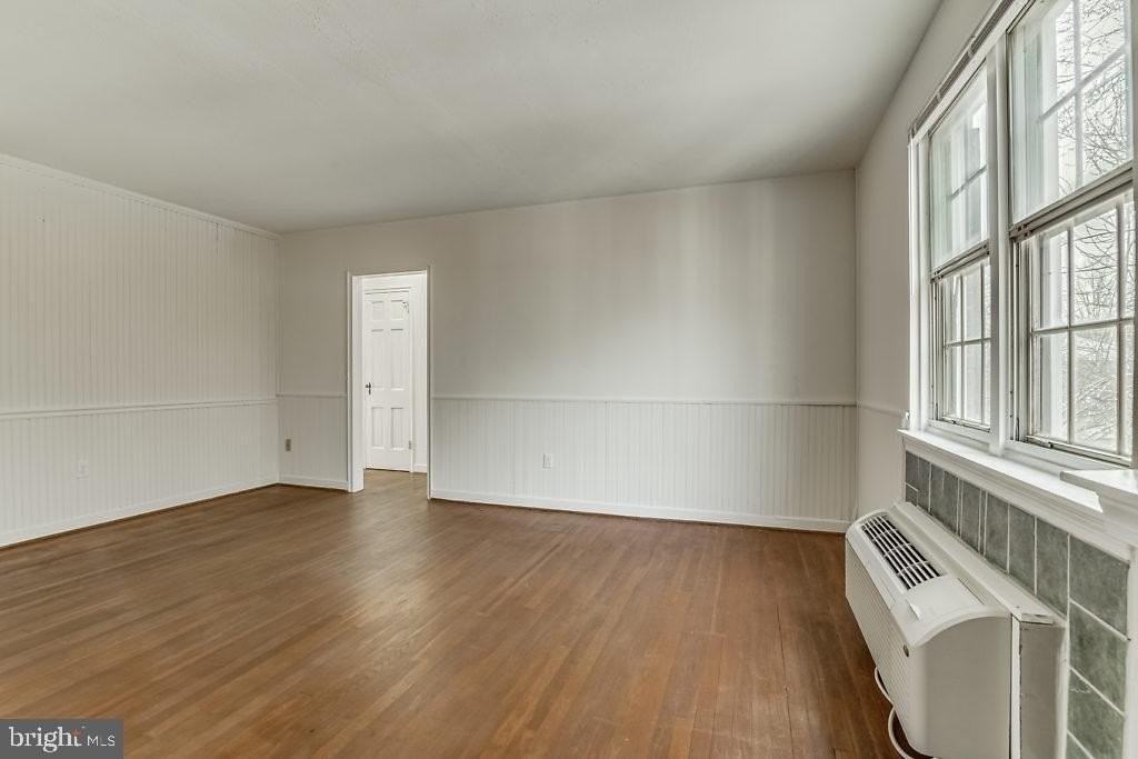 3311 Commonwealth Ave Apt E #E - Photo 6 of 27