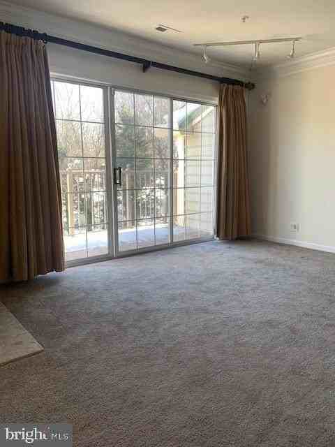 4120 Vanderbilt Ct Apt 301 #301 - Photo 6 of 47