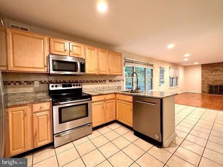 3126 Flintlock Rd - Photo 3 of 25