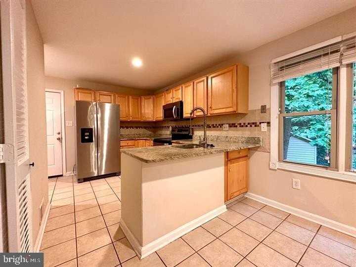 3126 Flintlock Rd - Photo 4 of 25