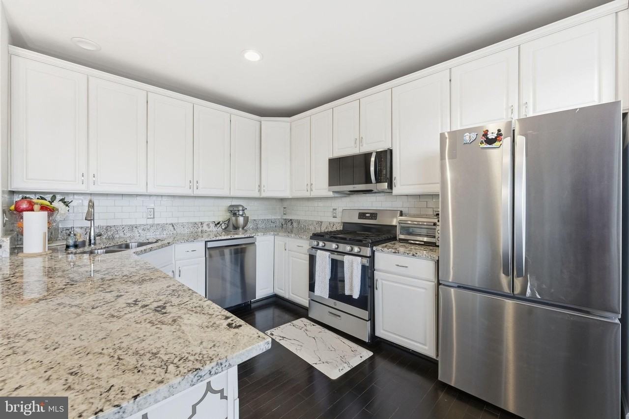 24612 Nettle Mill Sq - Photo 3 of 45