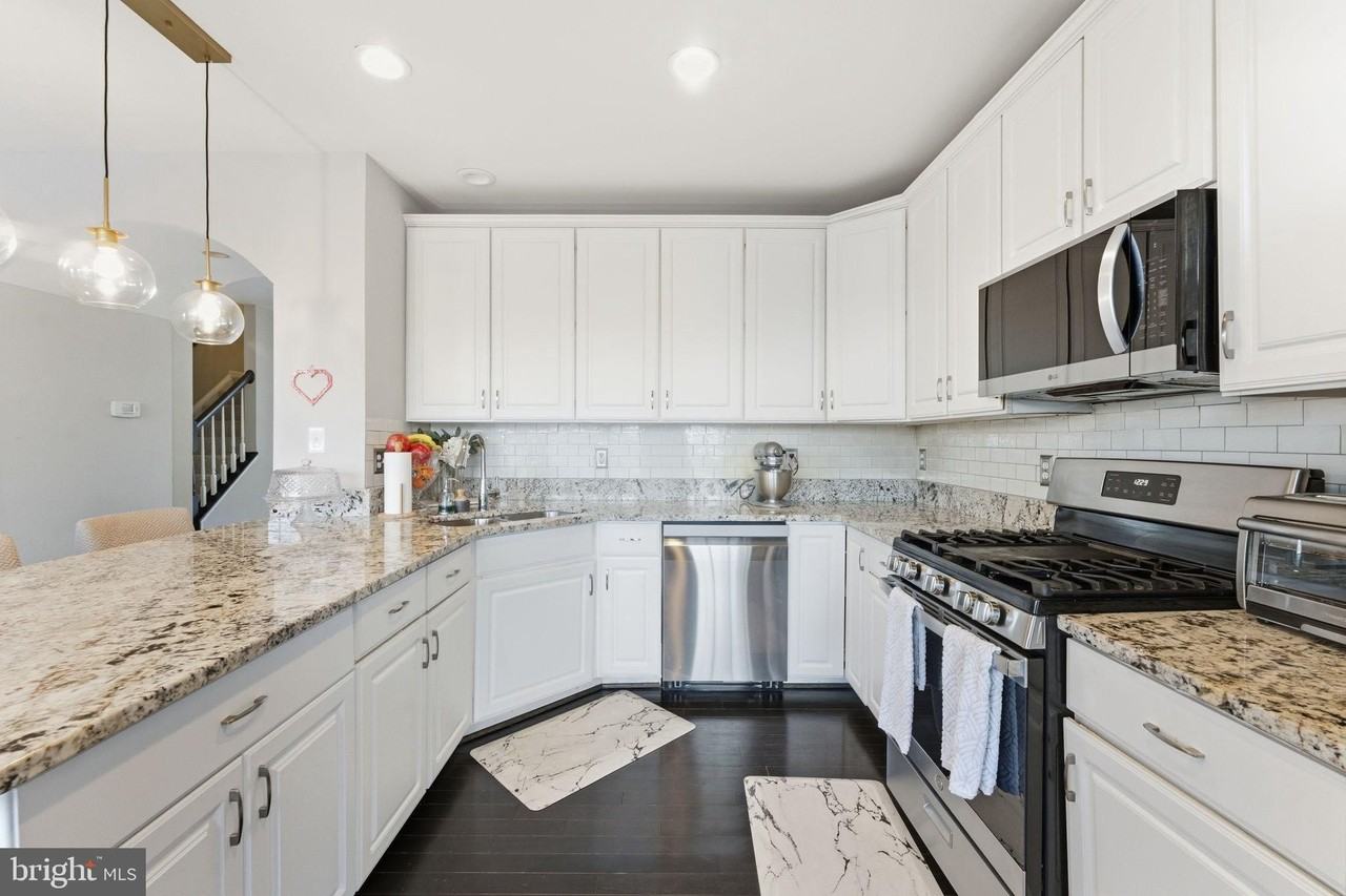 24612 Nettle Mill Sq - Photo 4 of 45