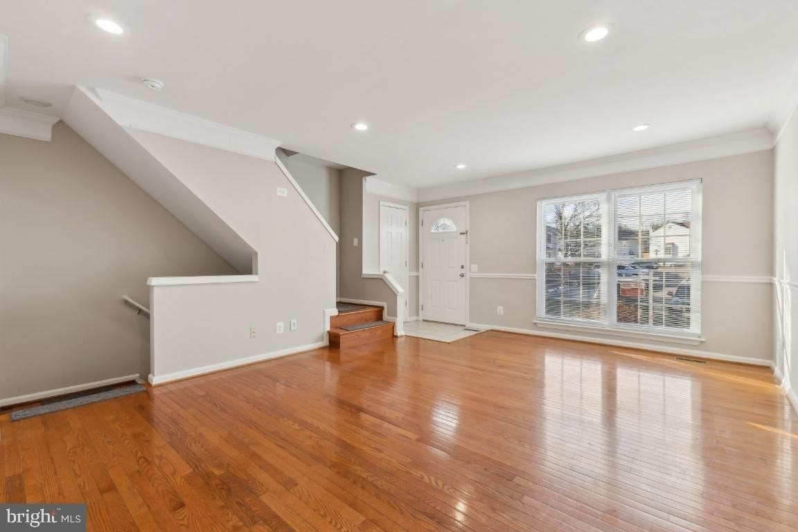 13085 Carolyn Forest Dr - Photo 5 of 25