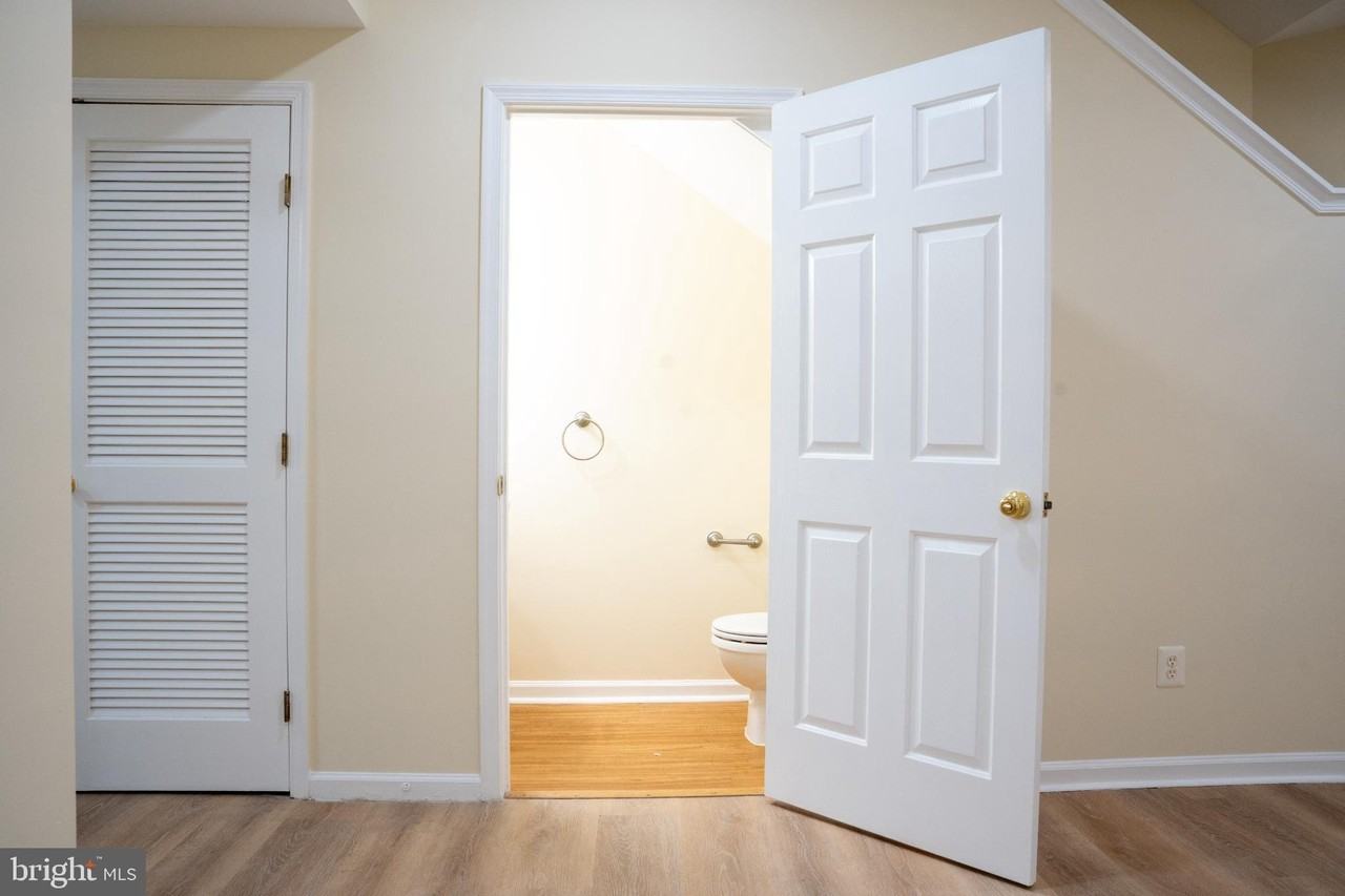 12436 Selkirk Cir - Photo 6 of 25