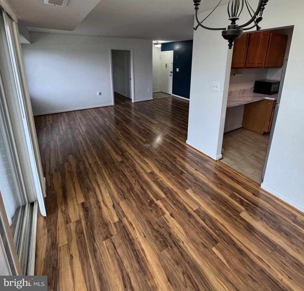 1600 Renate Dr Apt 302 #302 - Photo 7 of 16