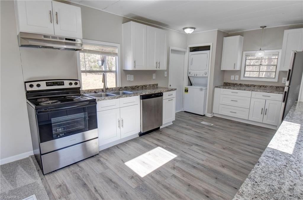 4574 Calhoun Dr - Photo 6 of 19