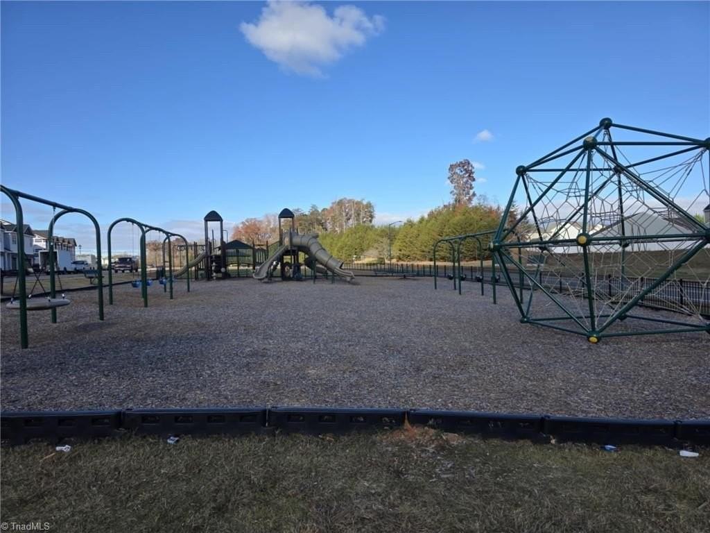 1419 Maltese Ln - Photo 7 of 8