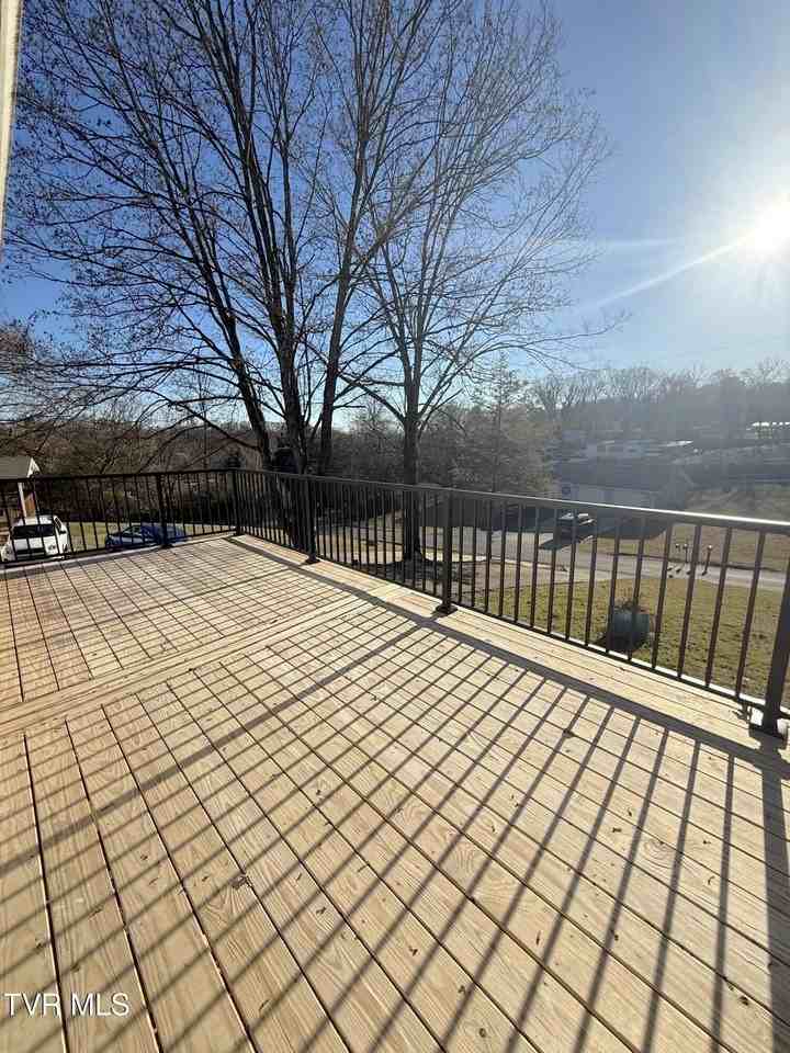 542 Jersey St - Photo 3 of 26