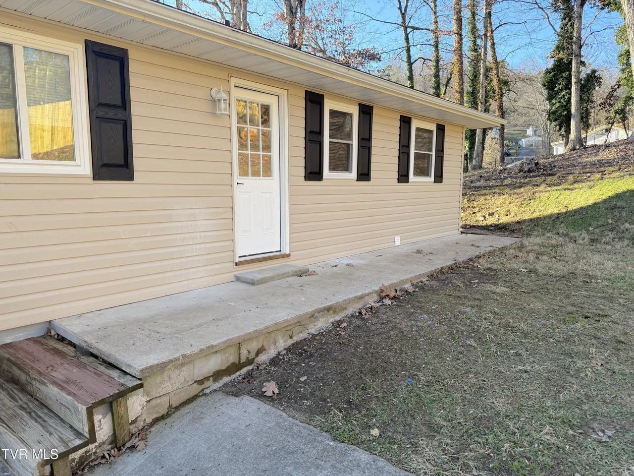 542 Jersey St - Photo 4 of 26