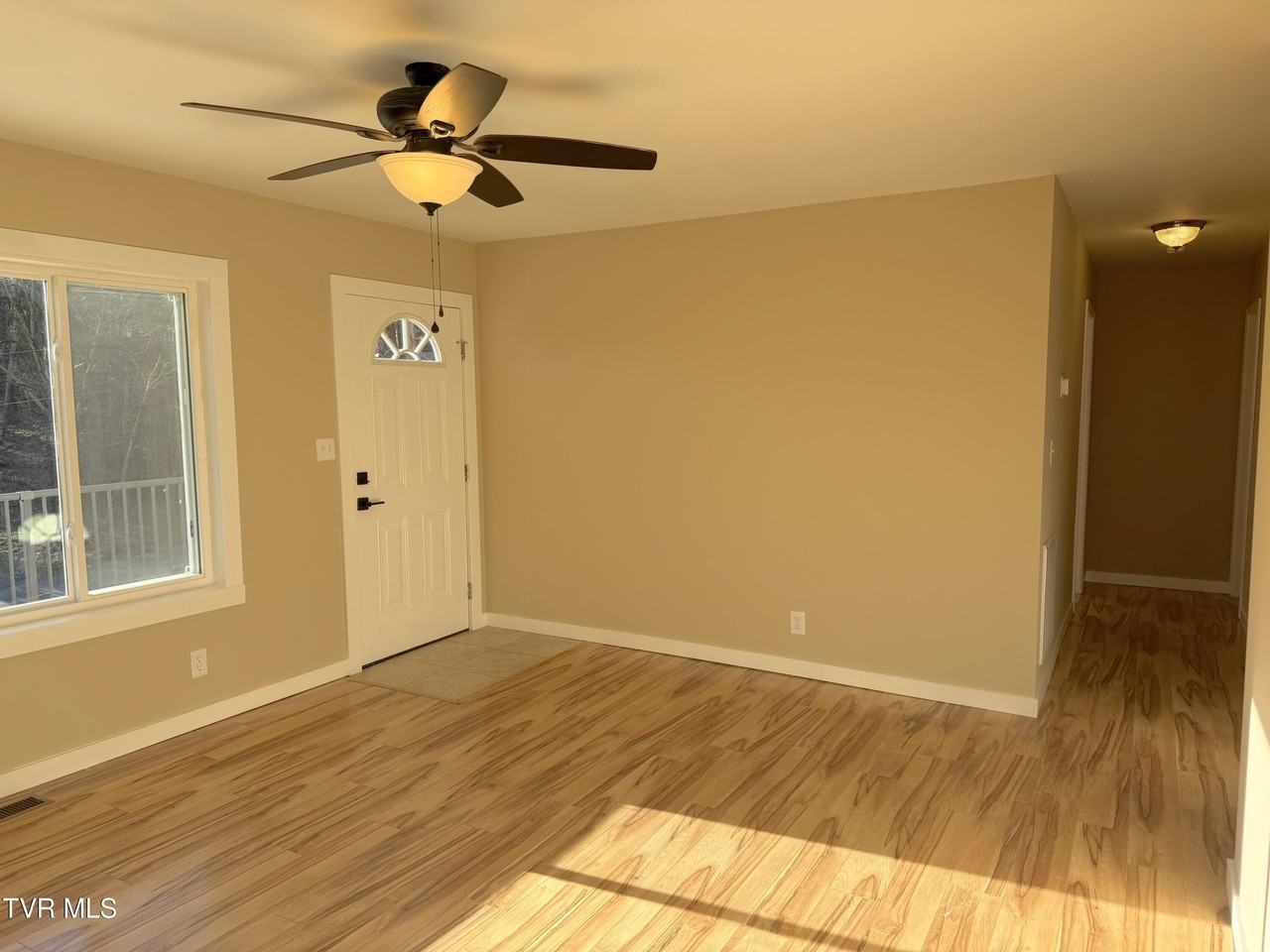 542 Jersey St - Photo 7 of 26