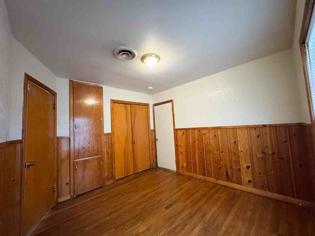 1612 Hursh Ave - Photo 7 of 14