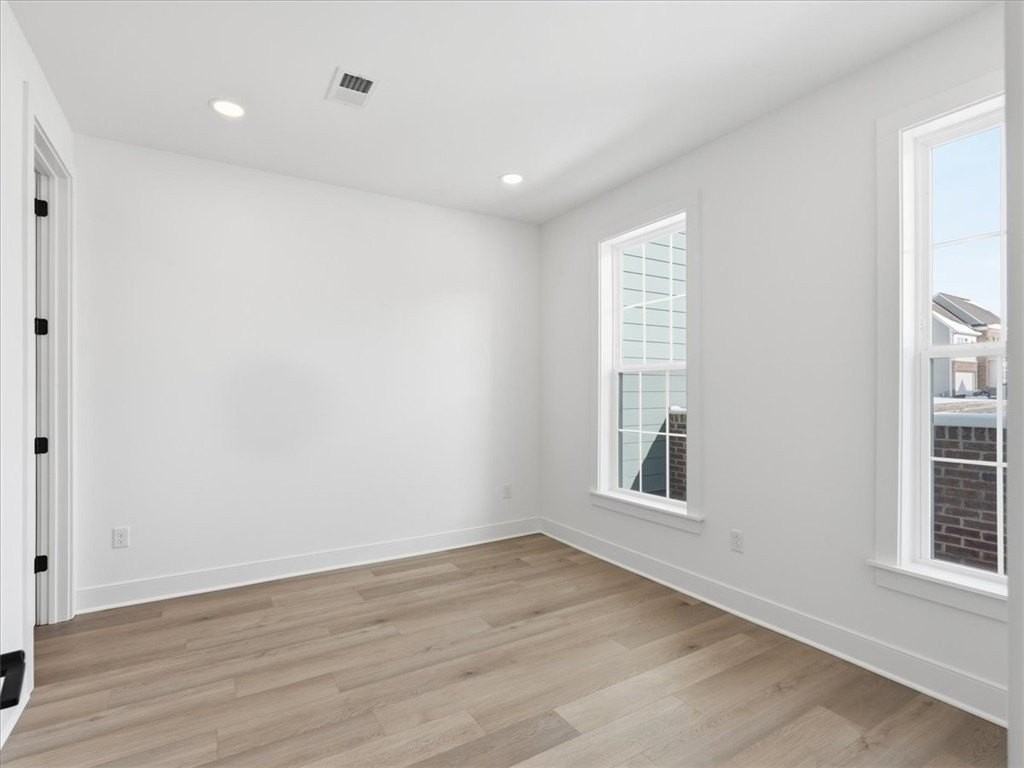 338 Highbridge Ln - Photo 3 of 28